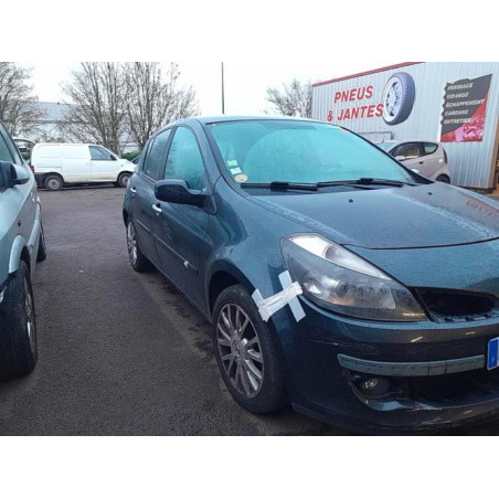Feu arriere principal droit (feux) RENAULT CLIO 3 PHASE 1 d’occasion