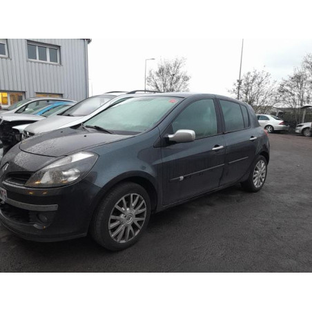 Feu arriere principal droit (feux) RENAULT CLIO 3 PHASE 1 d’occasion