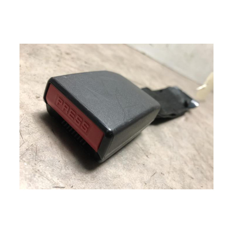 Attache ceinture arriere centrale PEUGEOT 206+ d’occasion