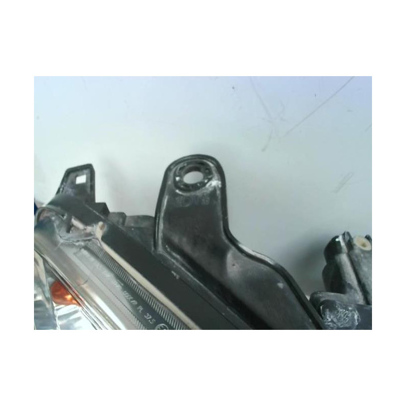 Optique avant principal droit (feux)(phare) PEUGEOT 807 d’occasion