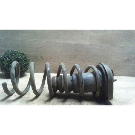 Ressort de suspension arriere droit FORD MONDEO 3 PHASE 1 BREAK d’occasion