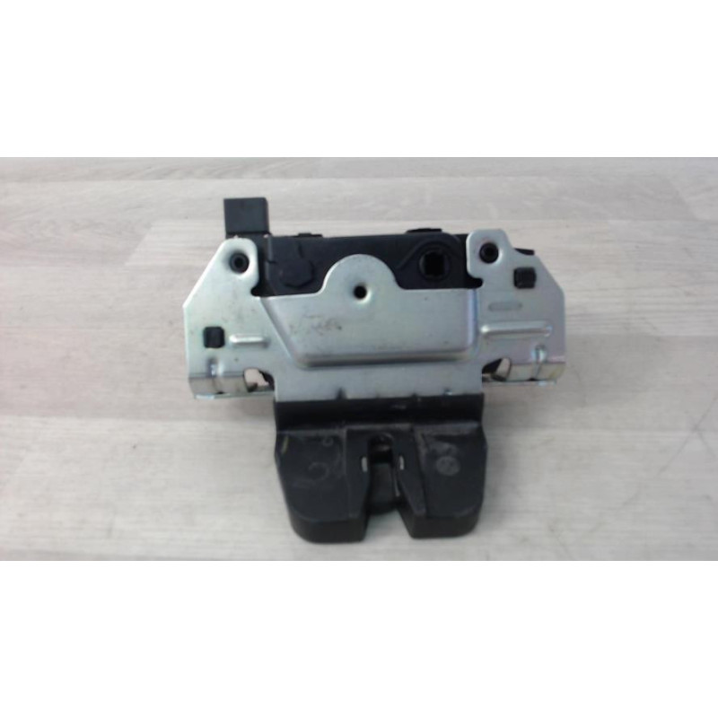 Serrure de coffre OPEL ASTRA H PHASE 1 d’occasion