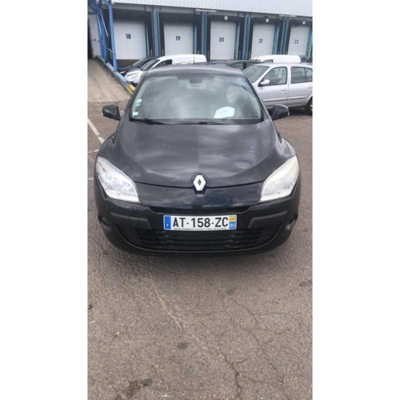 Support de pare chocs avant RENAULT MEGANE 3 PHASE 1 d’occasion