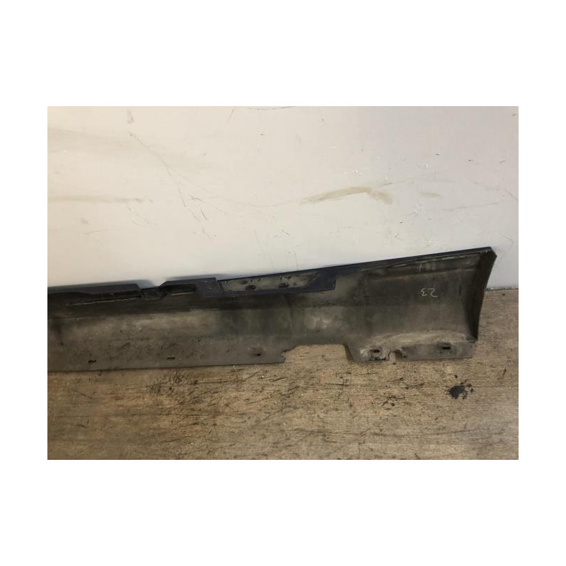 Bas de caisse droit BMW SERIE 1 E87 PHASE 2 d’occasion