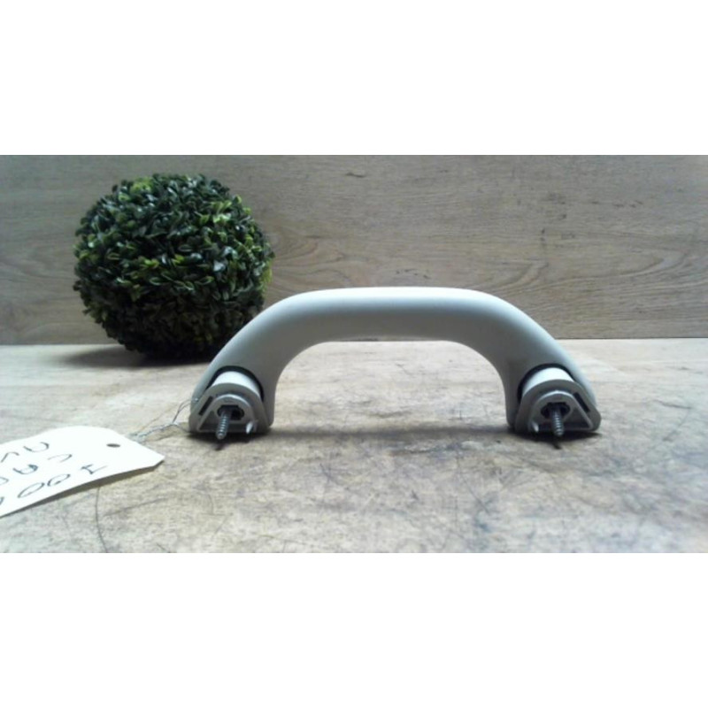Poignee de maintien avant gauche VOLKSWAGEN CADDY 3 PHASE 2 d’occasion