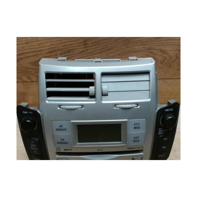 Autoradio d'origine TOYOTA YARIS 2 PHASE 1 d’occasion