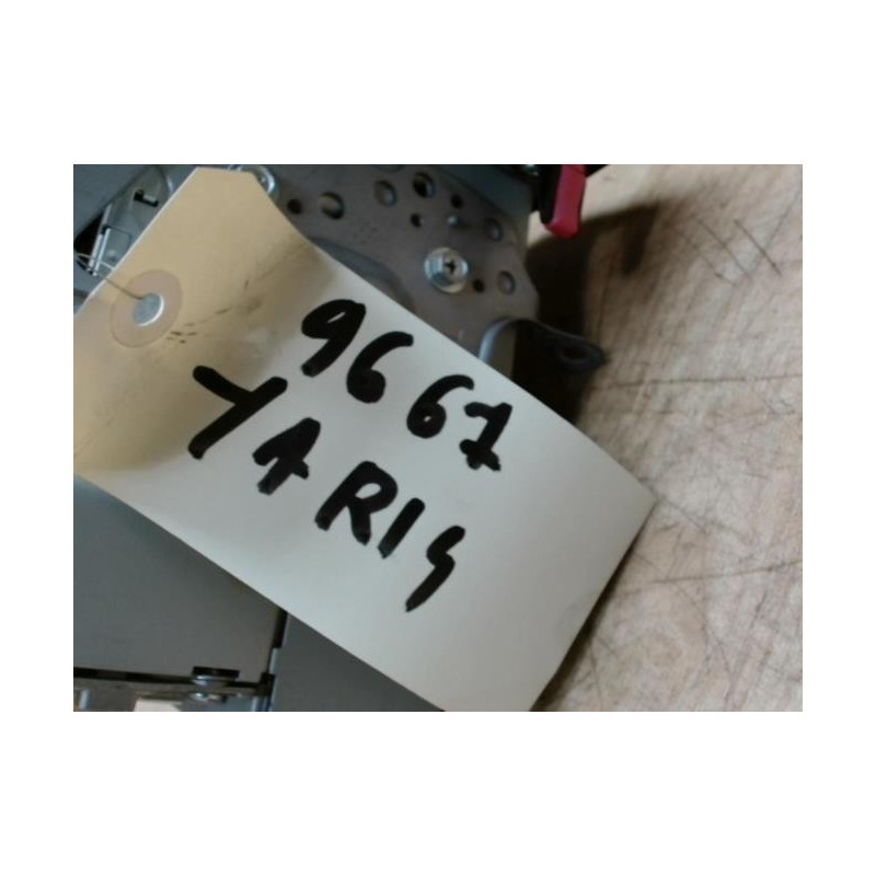 Autoradio d'origine TOYOTA YARIS 2 PHASE 1 d’occasion
