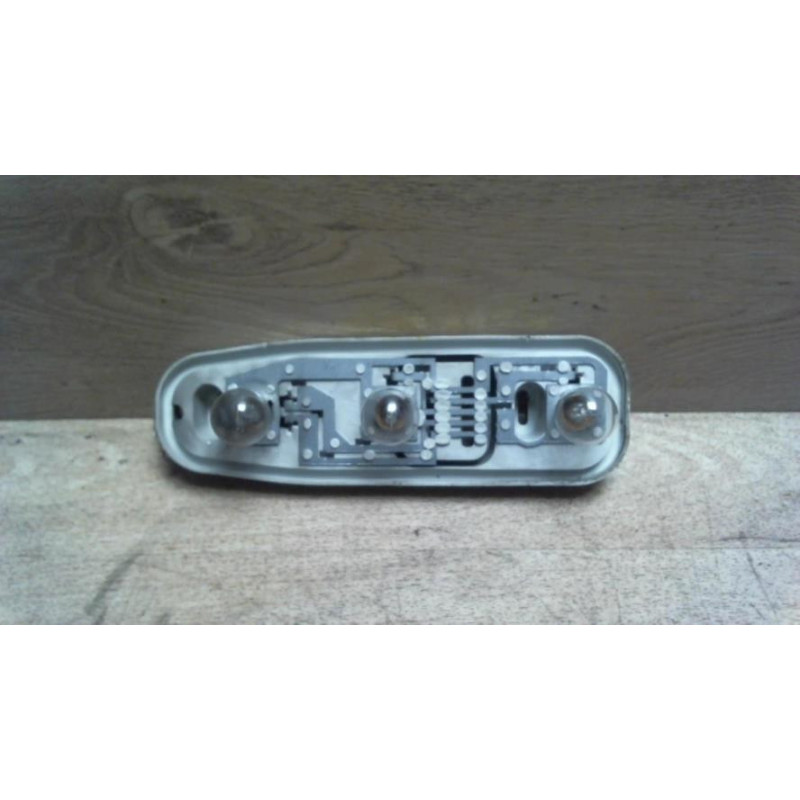 Platine feu arriere gauche RENAULT TWINGO 1 PHASE 3 d’occasion