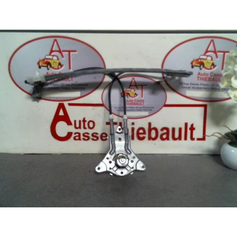 Leve vitre mecanique arriere droit PEUGEOT 106 PHASE 2 d’occasion