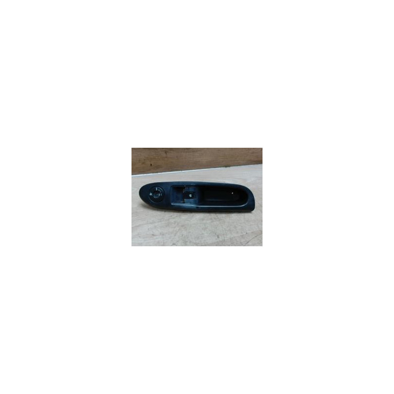 Interrupteur de leve vitre avant droit RENAULT CLIO 2 PHASE 2 d’occasion