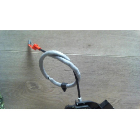 Serrure avant droit FORD MONDEO 3 PHASE 1 BREAK d’occasion