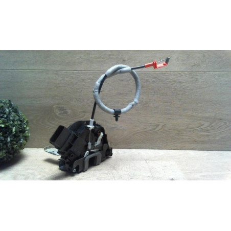 Serrure avant droit FORD MONDEO 3 PHASE 1 BREAK d’occasion