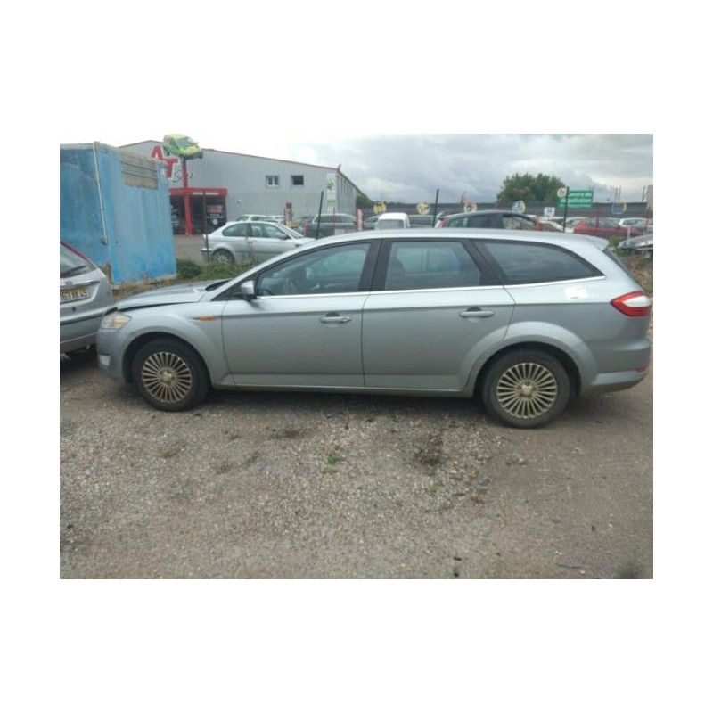 Serrure avant droit FORD MONDEO 3 PHASE 1 BREAK d’occasion