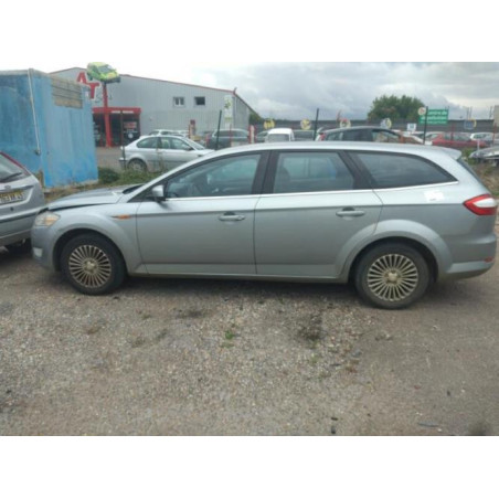 Serrure avant droit FORD MONDEO 3 PHASE 1 BREAK d’occasion
