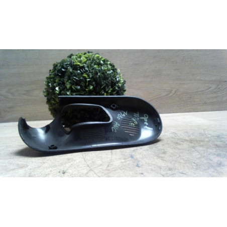 Garniture porte avant gauche OPEL TIGRA 1 COUPE d’occasion