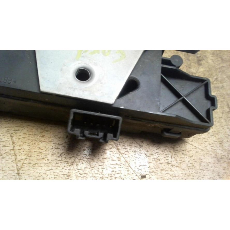 Serrure de coffre FORD MONDEO 3 PHASE 1 BREAK d’occasion