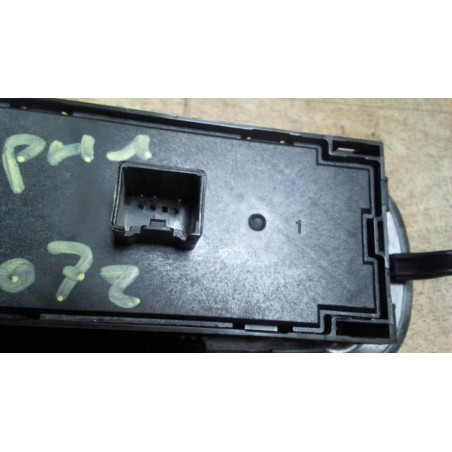 Interrupteur de leve vitre avant gauche FORD MONDEO 3 PHASE 1 BREAK d’occasion