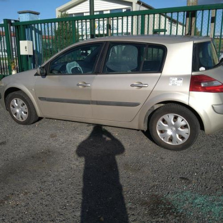 Boitier eau RENAULT MEGANE 2 PHASE 2 d’occasion
