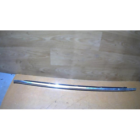 Baguette de porte avant gauche AUDI A4 2 PHASE 1 d’occasion