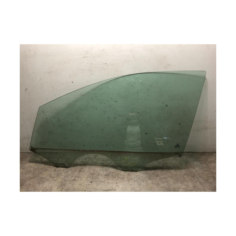 Vitre avant gauche VOLKSWAGEN POLO 5 PHASE 2 d’occasion