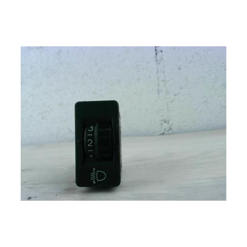 Commande de reglage hauteur de phare PEUGEOT 207 PHASE 2 d’occasion