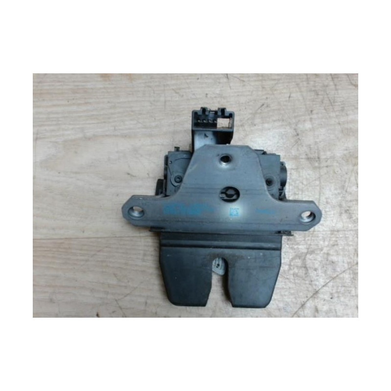 Serrure de coffre FORD MONDEO 3 PHASE 1 BREAK d’occasion