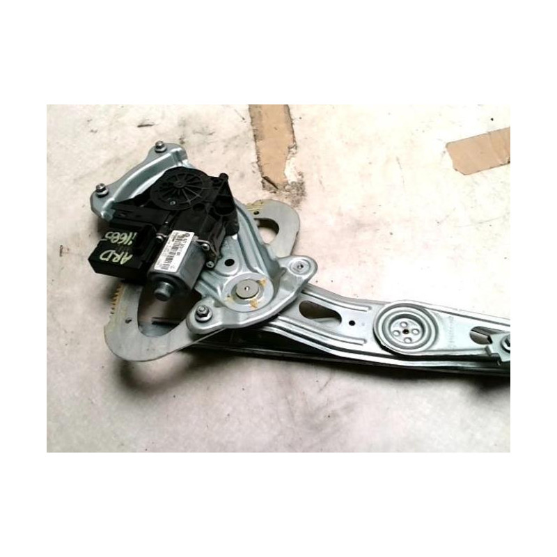 Moteur leve vitre arriere droit RENAULT SCENIC 3 PHASE 1 d’occasion