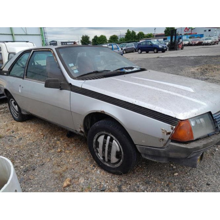 Serrure arriere droit RENAULT FUEGO COUPE d’occasion