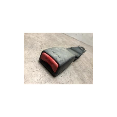 Attache ceinture arriere centrale NISSAN MICRA 4 PHASE 2 d’occasion