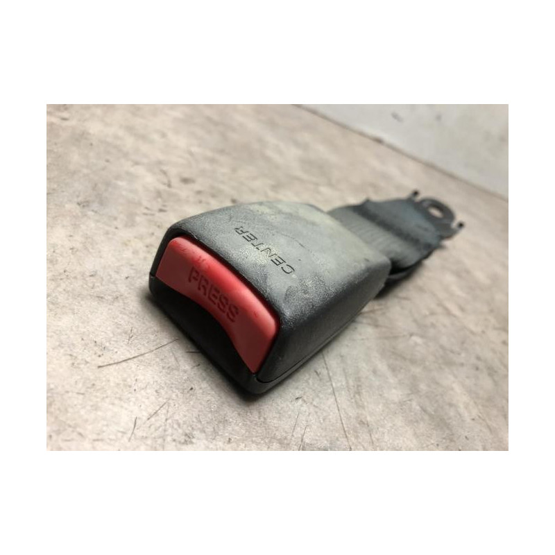 Attache ceinture arriere centrale NISSAN MICRA 4 PHASE 2 d’occasion