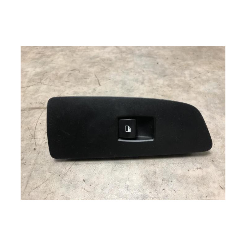 Interrupteur de leve vitre avant droit BMW SERIE 1 E87 PHASE 2 d’occasion