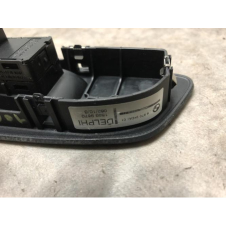 Interrupteur de leve vitre avant droit BMW SERIE 1 E87 PHASE 2 d’occasion