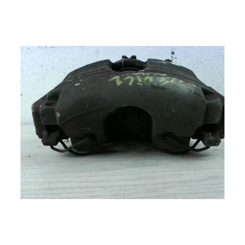 Etrier avant gauche (freinage) RENAULT  d’occasion