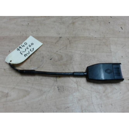 Attache ceinture avant gauche RENAULT FUEGO COUPE d’occasion