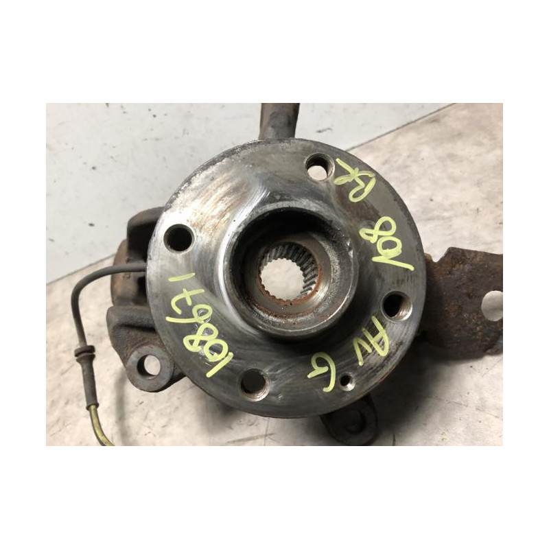 Fusee avant gauche PEUGEOT 108 d’occasion
