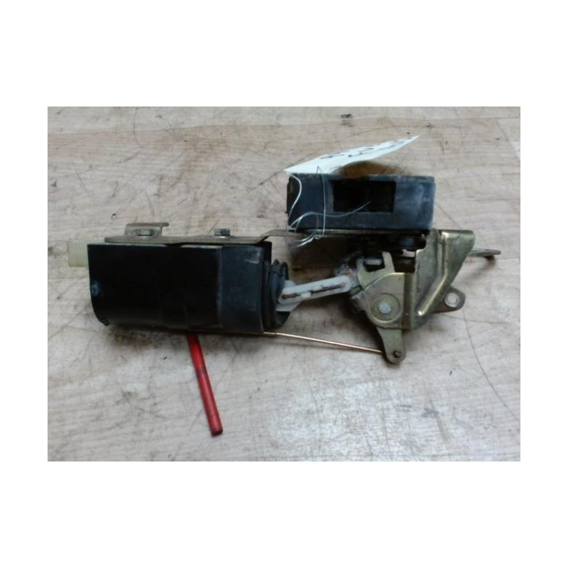 Serrure avant droit RENAULT FUEGO COUPE d’occasion