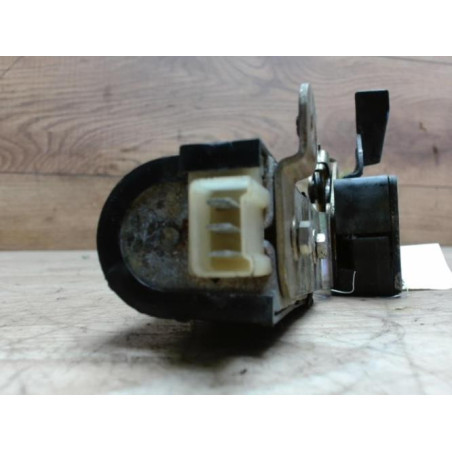 Serrure avant droit RENAULT FUEGO COUPE d’occasion