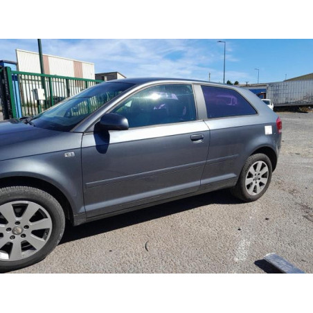 Support de pare chocs avant AUDI A3 2 PHASE 1 d’occasion