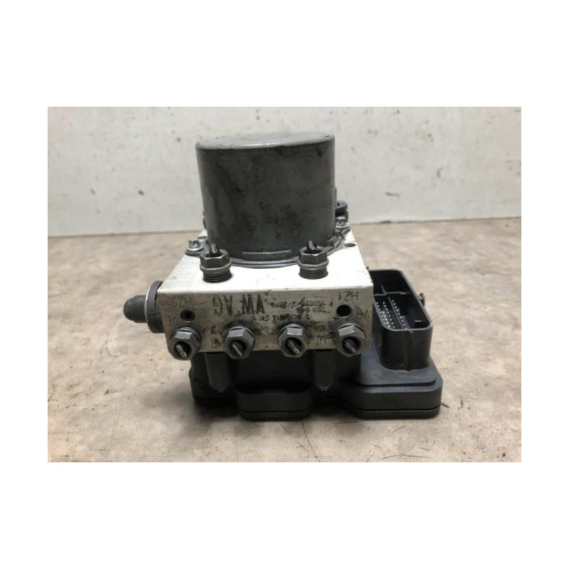 Bloc ABS (freins anti-blocage) VOLKSWAGEN POLO 5 PHASE 2 d’occasion