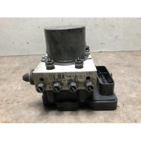 Bloc ABS (freins anti-blocage) VOLKSWAGEN POLO 5 PHASE 2 d’occasion