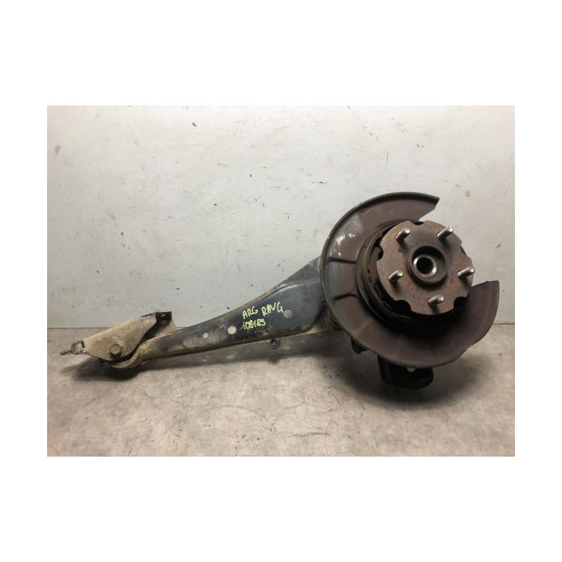 Fusee arriere gauche TOYOTA RAV4 3 PHASE 2 d’occasion