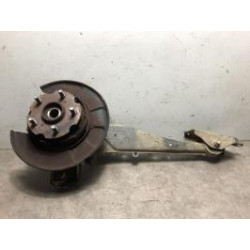 Fusee arriere droit TOYOTA RAV4 3 PHASE 2 d’occasion