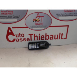 Interrupteur de leve vitre avant droit RENAULT  d’occasion