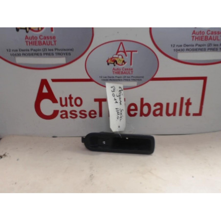 Interrupteur de leve vitre arriere gauche RENAULT  d’occasion