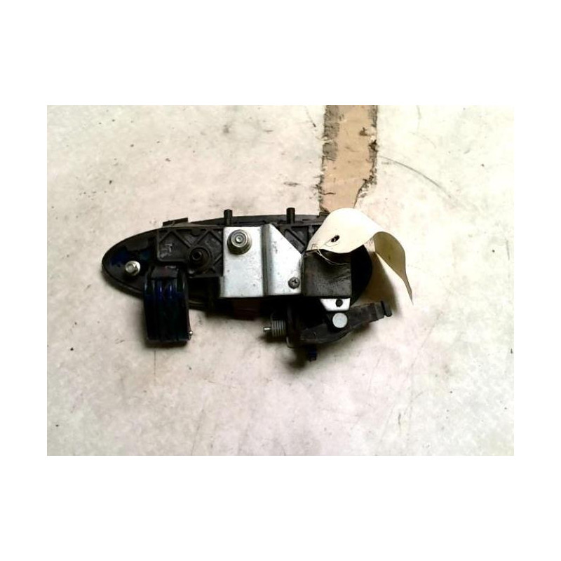 Poignee porte arriere gauche FIAT GRANDE PUNTO d’occasion