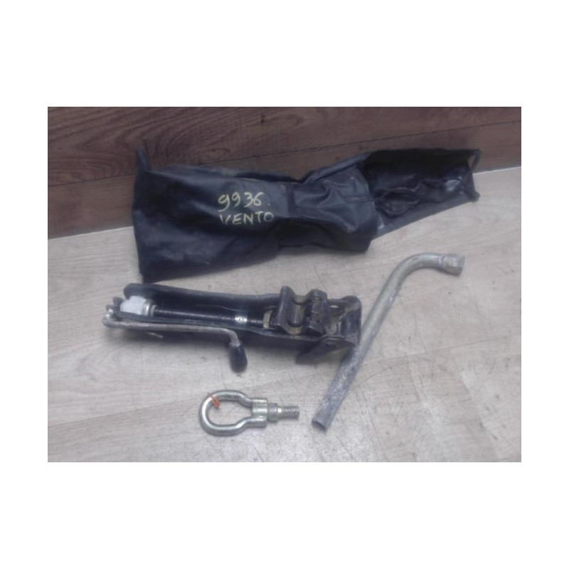 Cric (Ensemble depannage) VOLKSWAGEN  d’occasion