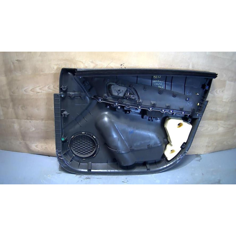Panneau de porte avant gauche CHEVROLET CRUZE PHASE 1 d’occasion