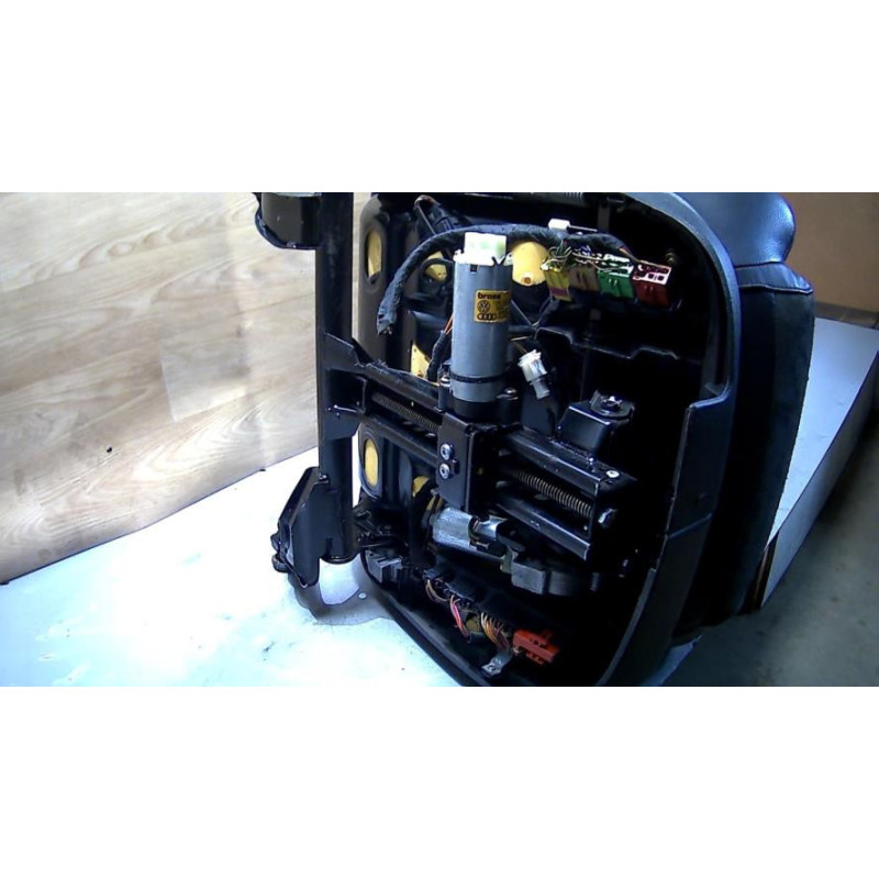 Siege avant gauche VOLKSWAGEN PASSAT 4 PHASE 2 BREAK d’occasion