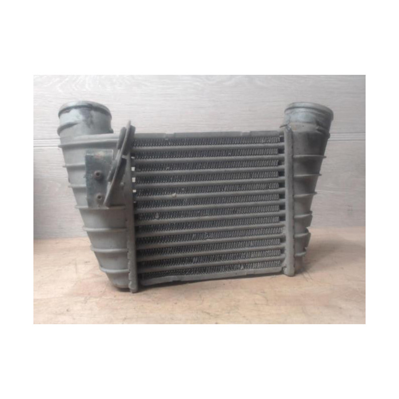 Echangeur air (Intercooler) AUDI TT 1 COUPE d’occasion