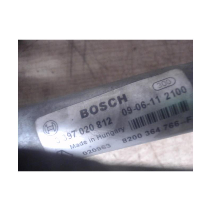 Moteur essuie glace avant RENAULT TWINGO 2 PHASE 1 d’occasion